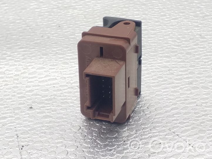 Audi A4 S4 B7 8E 8H Interruptor para abrir la puerta trasera 4F0959833