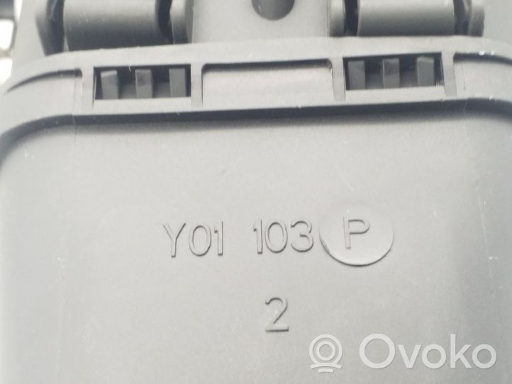 Volvo C30 Kojelaudan sivutuuletussuuttimen kehys Y01103