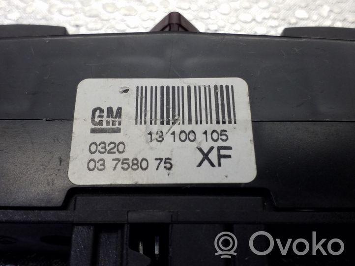 Opel Astra H Interrupteur feux de détresse 13100105