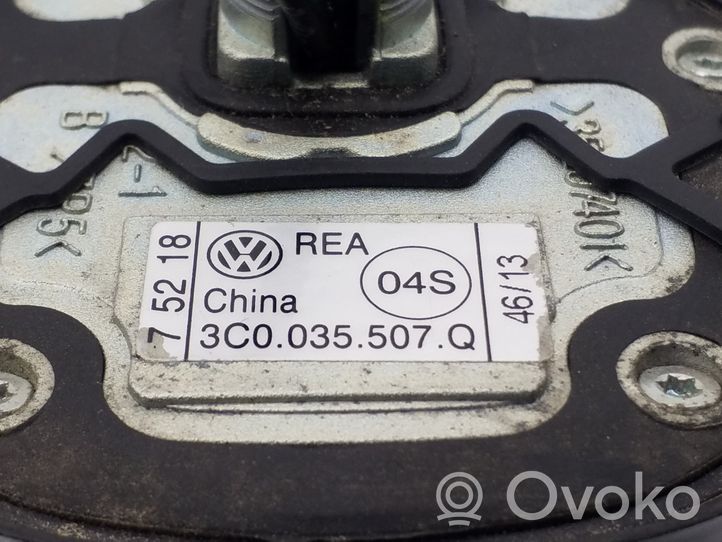 Volkswagen Jetta VI GPS-pystyantenni 3C0035507Q
