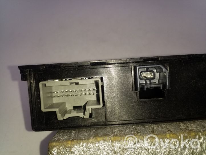 Opel Astra H Bluetooth control unit module 22739796