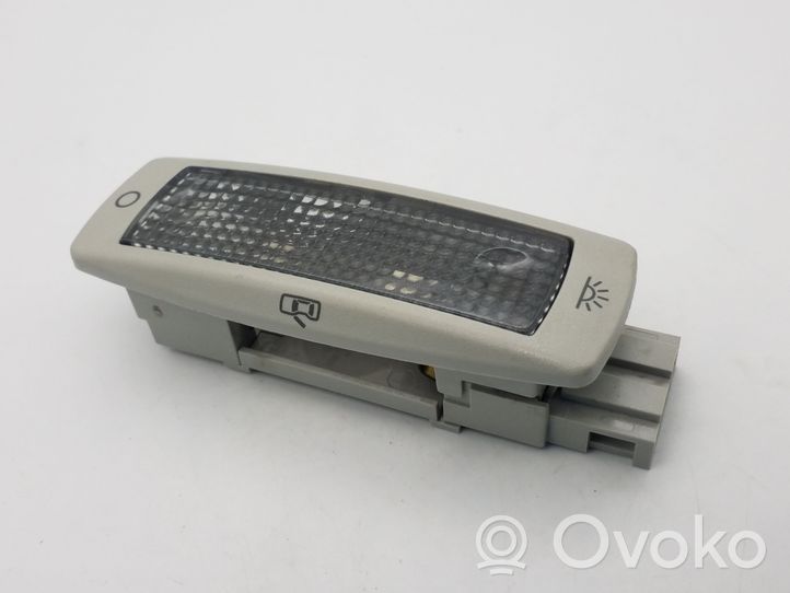 Volkswagen Golf IV Illuminazione sedili posteriori 3B0947291