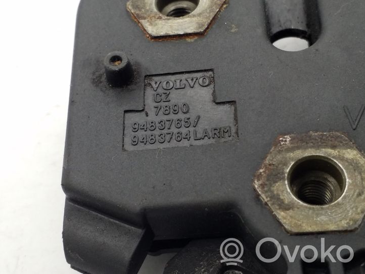 Volvo XC70 Serrure de capot 9483765