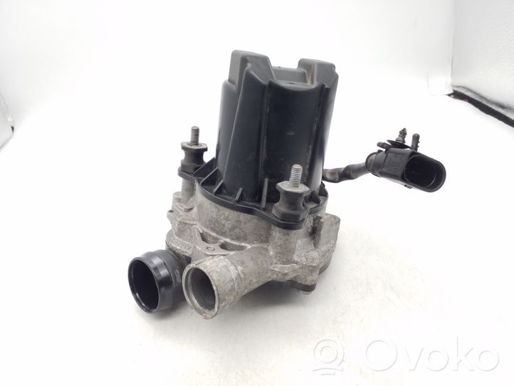 Volkswagen Jetta VI Secondary air pump 04E131333A