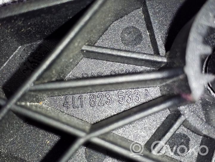 Volkswagen Touareg II Maniglia di rilascio del vano motore (cofano) 4L1823533A