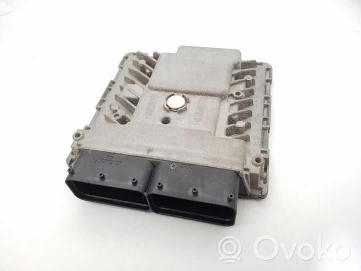 Volkswagen Jetta VI Komputer / Sterownik ECU silnika 06K906070F