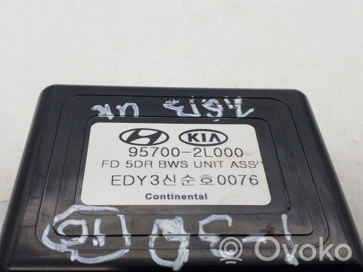 Hyundai i30 Pysäköintitutkan (PCD) ohjainlaite/moduuli 957002L000