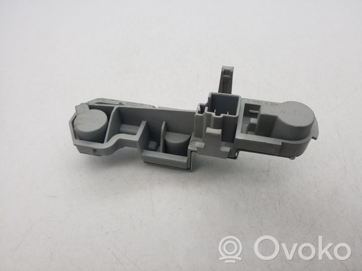 Volvo C30 Porte ampoule de feu arrière 27712204