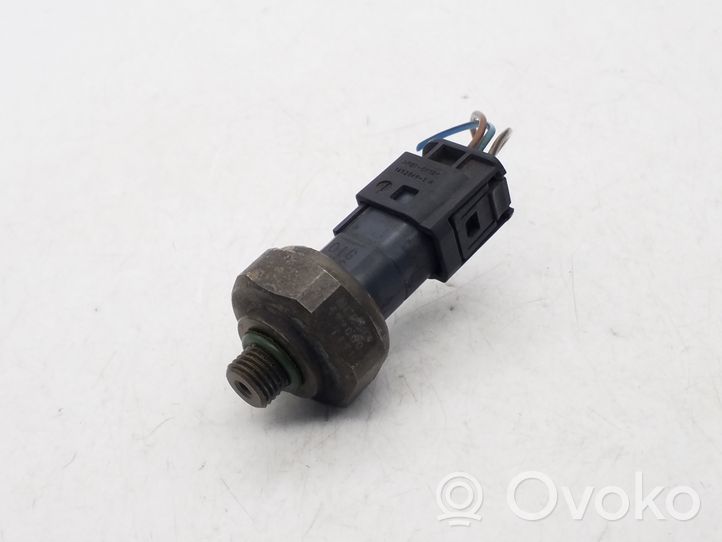 BMW 5 E39 Air conditioning (A/C) pressure sensor 8370623