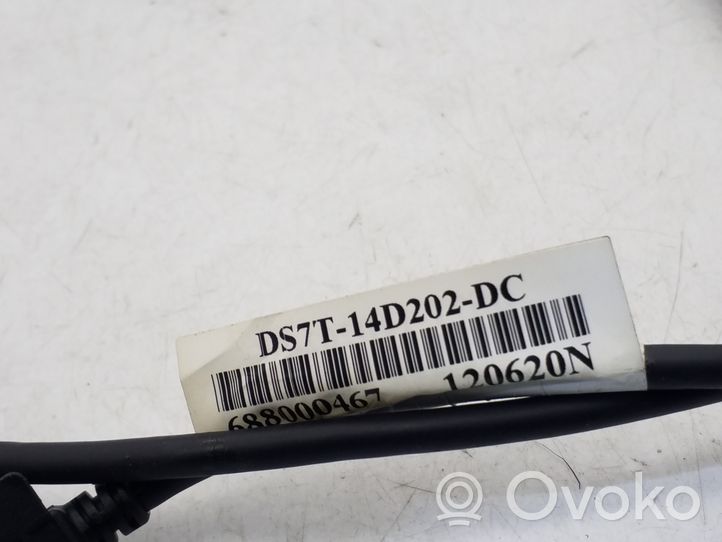 Ford Fusion II Enchufe conector USB DS7T14D202DC