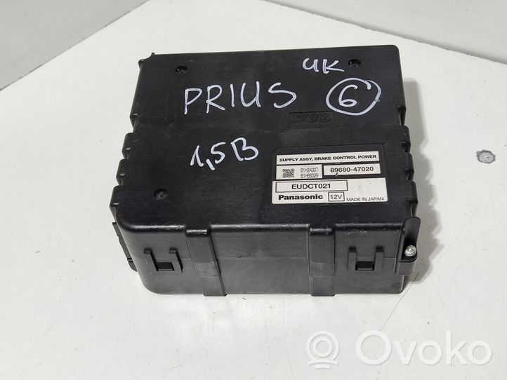 Toyota Prius (XW20) Módulo de control del freno de mano 8968047020