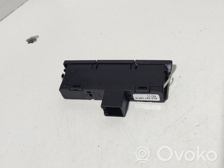 Audi Q7 4L Interruttore luci di emergenza 4L2927137C