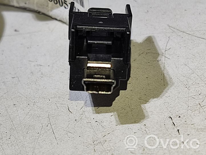 Ford Explorer Connettore plug in AUX 8L2T14D202AC