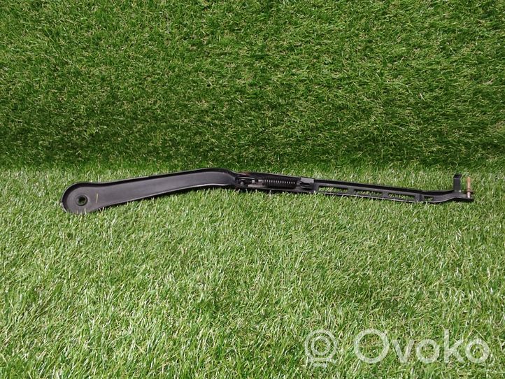 BMW 3 E92 E93 Front wiper blade arm 179158