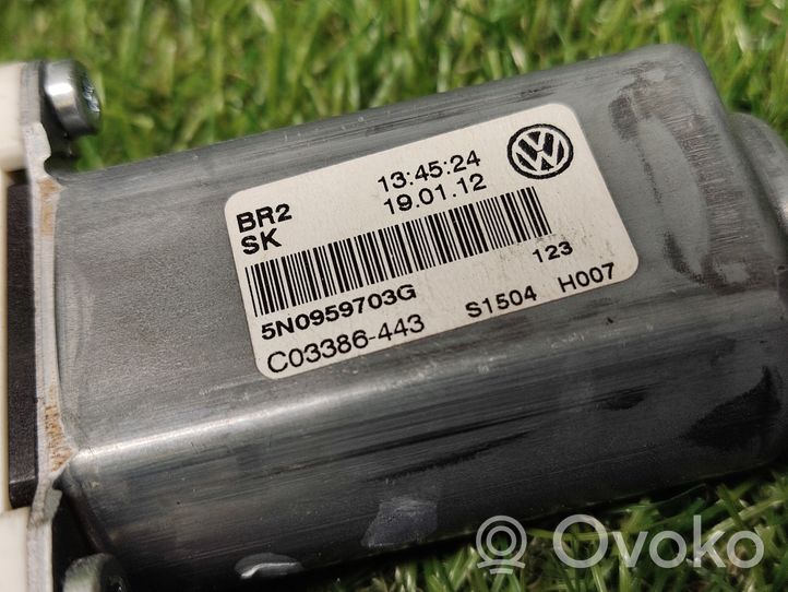 Volkswagen Tiguan Ręczny podnośnik szyby drzwi tylnych 5N0959703G