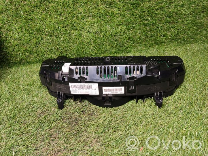 Mercedes-Benz C W204 Tachimetro (quadro strumenti) A2049004909