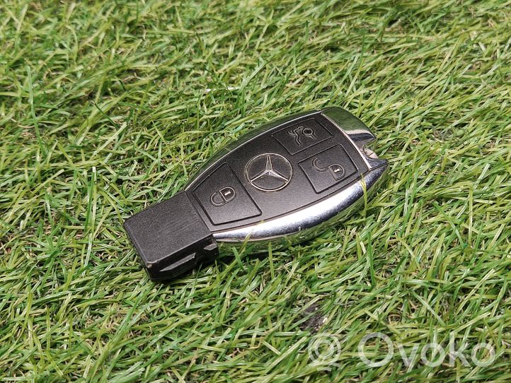 Mercedes-Benz E W212 Clé / carte de démarrage 7351424