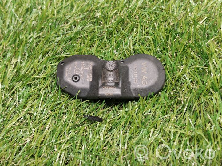 Volkswagen PASSAT B7 Tire pressure sensor 3AA907275