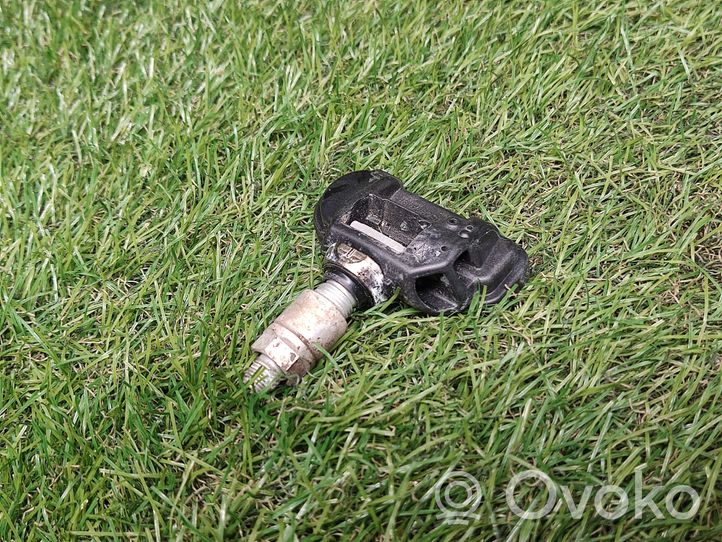 Opel Astra J Tire pressure sensor 13581560