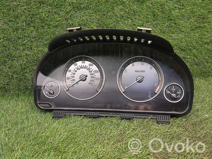 BMW 5 F10 F11 Speedometer (instrument cluster) 9249343