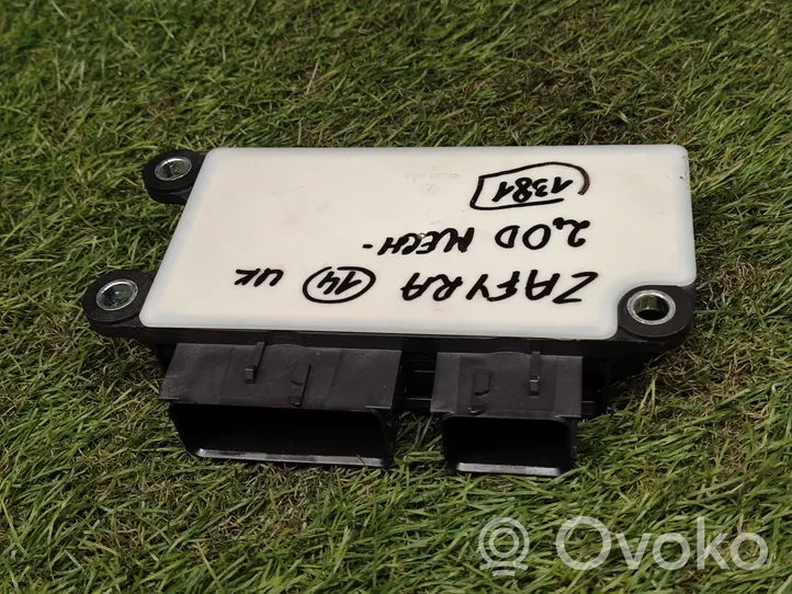 Opel Zafira C Airbag control unit/module 13589413