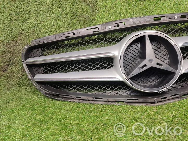 Mercedes-Benz E W212 Front bumper upper radiator grill A2128850822