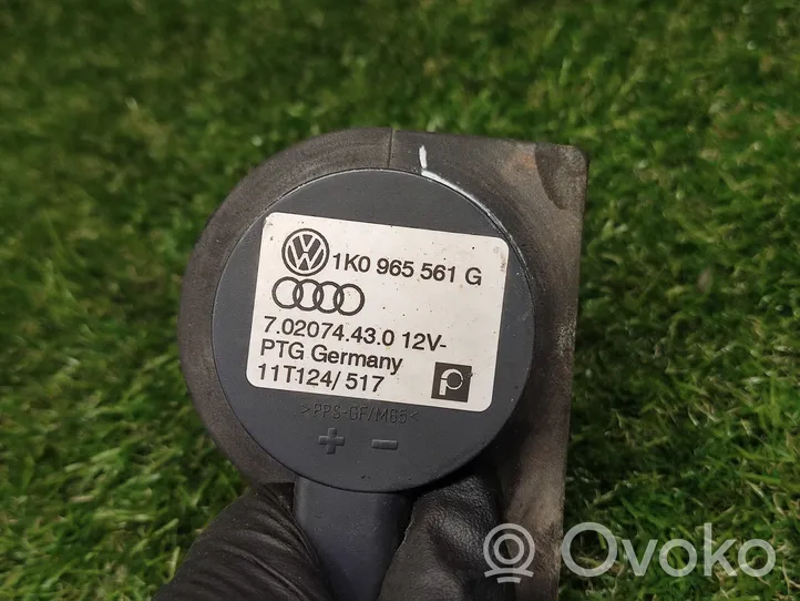 Audi A3 S3 8P Pompa elettrica dell’acqua/del refrigerante ausiliaria 1K0965561G