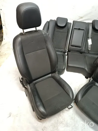 Buick Encore I Set di rivestimento sedili e portiere 