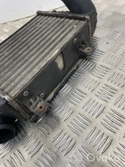 Volkswagen Multivan T4 Chłodnica powietrza doładowującego / Intercooler 701145805A