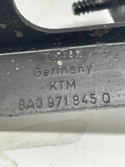 Audi Coupe Kita variklio skyriaus detalė 8A0971845Q