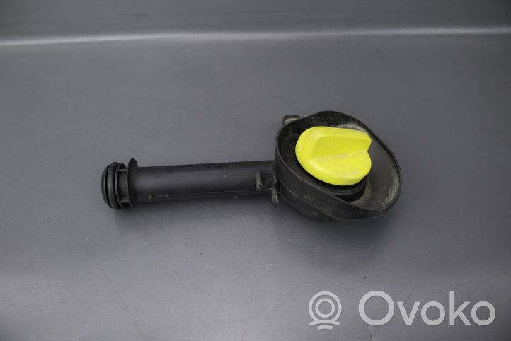 Renault Clio II Oil filler cap 8200639421