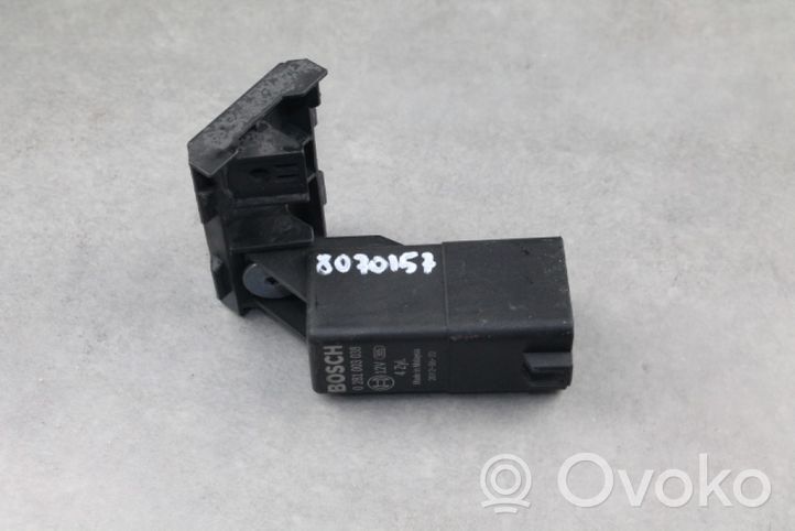 Audi Q3 8U Przekaźnik / Modul układu ogrzewania wstępnego 0281003038