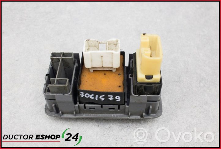 Toyota RAV 4 (XA20) Otros interruptores/perillas/selectores 