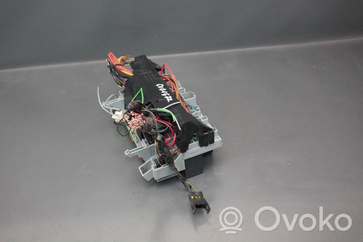 Opel Corsa B Fuse module 90483952