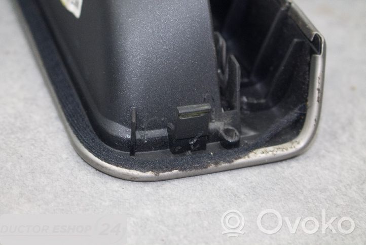 Volvo V50 Muu etuoven verhoiluelementti 8663815