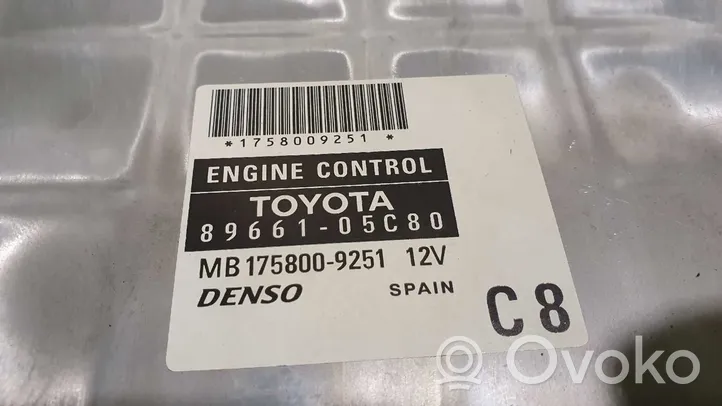 Toyota Avensis T250 Calculateur moteur ECU MB1758009251