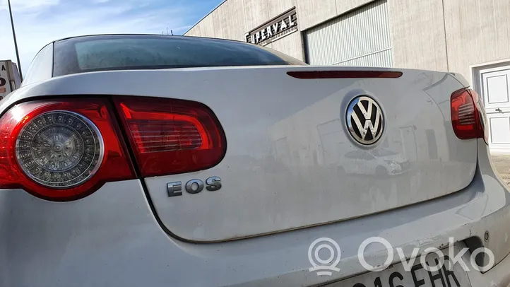 Volkswagen Eos Takaluukun/tavaratilan kansi 