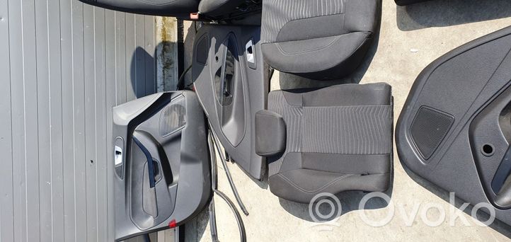Ford Fiesta Sēdekļu un durvju dekoratīvās apdares komplekts 
