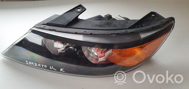 KIA Sorento Headlight/headlamp 