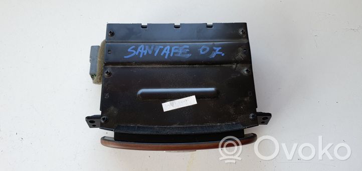 Hyundai Santa Fe Ashtray (front) 