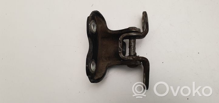 Toyota Hilux (AN10, AN20, AN30) Rear door lower hinge 