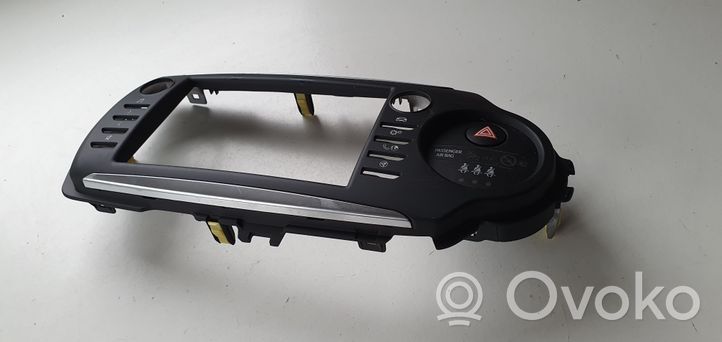 Toyota Yaris Radio/GPS head unit trim 