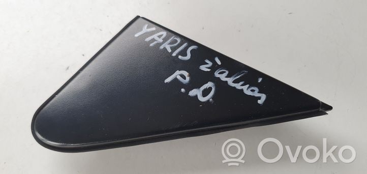 Toyota Yaris Rivestimento modanatura del vetro della portiera anteriore 