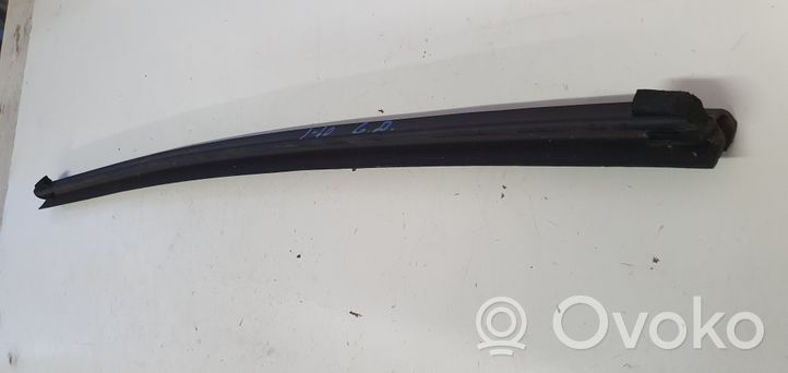 Hyundai i40 Задний уплотнительная резина (у стекла) 
