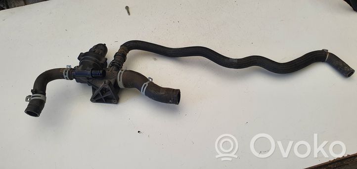 Nissan X-Trail T32 Thermostat housing 