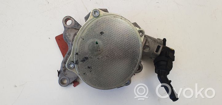 Nissan X-Trail T32 Vacuum pump 