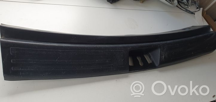 Hyundai ix35 Rivestimento serratura portellone posteriore/bagagliaio 