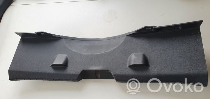 Toyota Yaris Tailgate/boot lid lock trim 