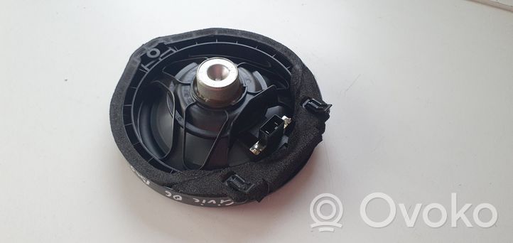 Honda Civic Subwoofer-bassokaiutin 