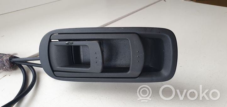 Mazda CX-5 Sėdynės nugaros atramos atlenkimo rankenėlė 